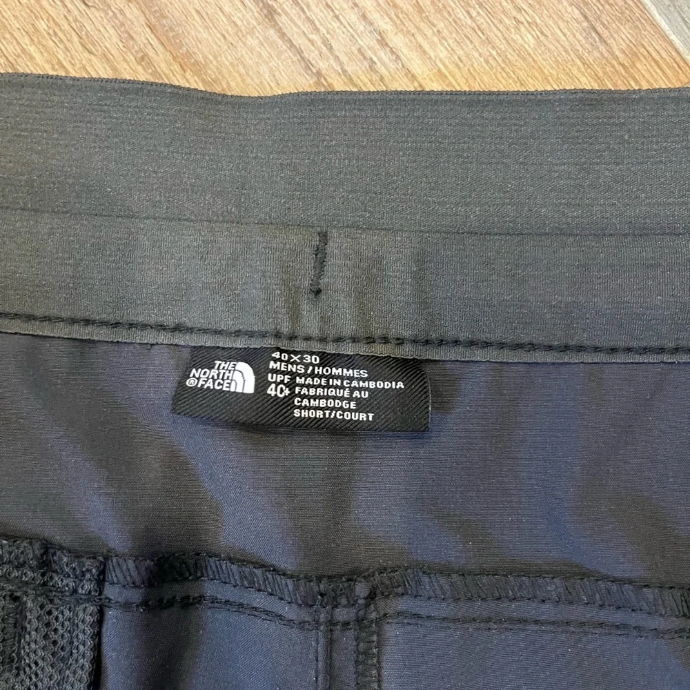 The North Face Men's Gray UPF 40+ Hiking Outdoors Pants Size 40x30 Polyester EUC